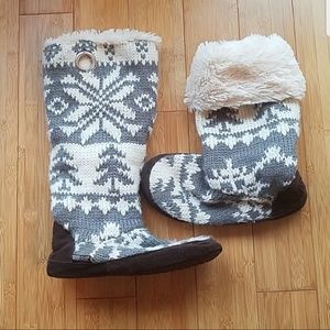 Shoes - Muk Luks slipper/booties Shoes - Muk Luks slipper/booties